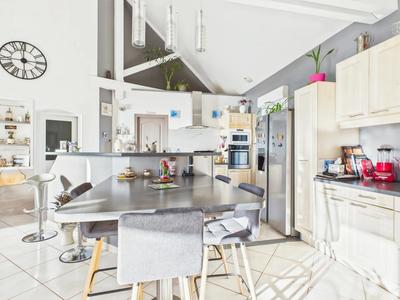 Maison - 149 m² - 5 pièces