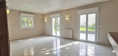 Maison - 97 m² - 5 pièces