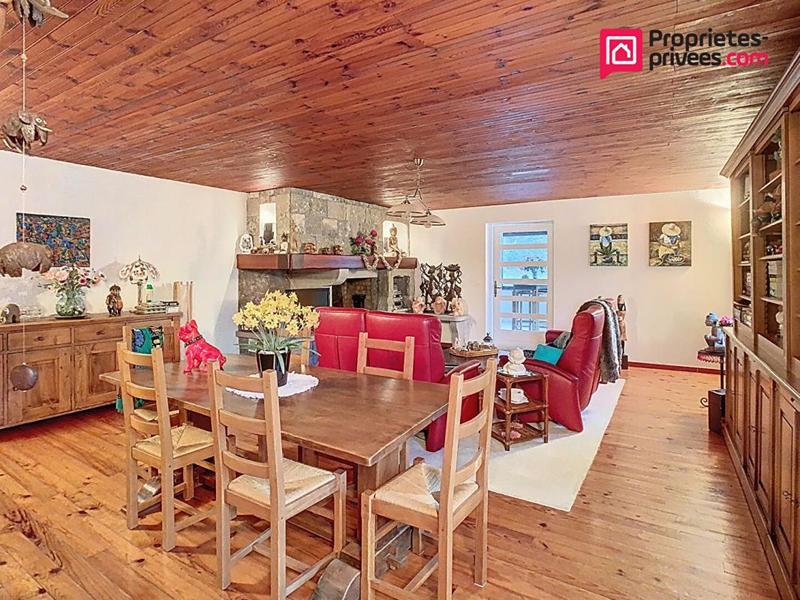 Maison - 188 m² - 8 pièces