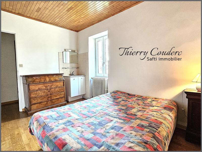 Maison - 181 m² - 10 pièces