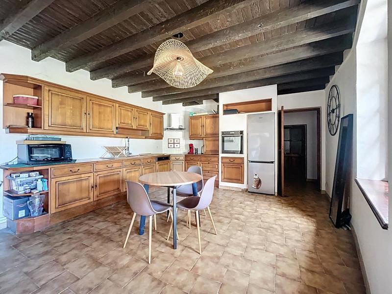 Maison - 185 m² - 6 pièces