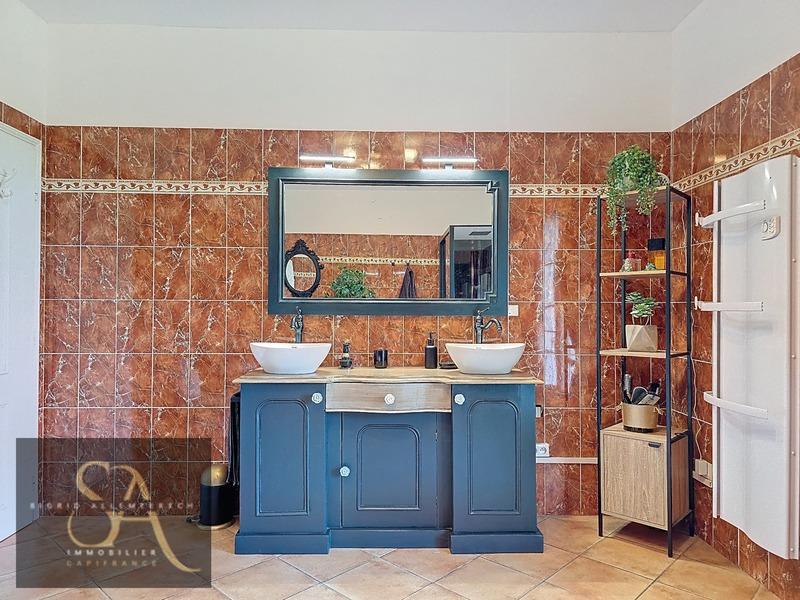 Propriété - 377 m² - 10 pièces