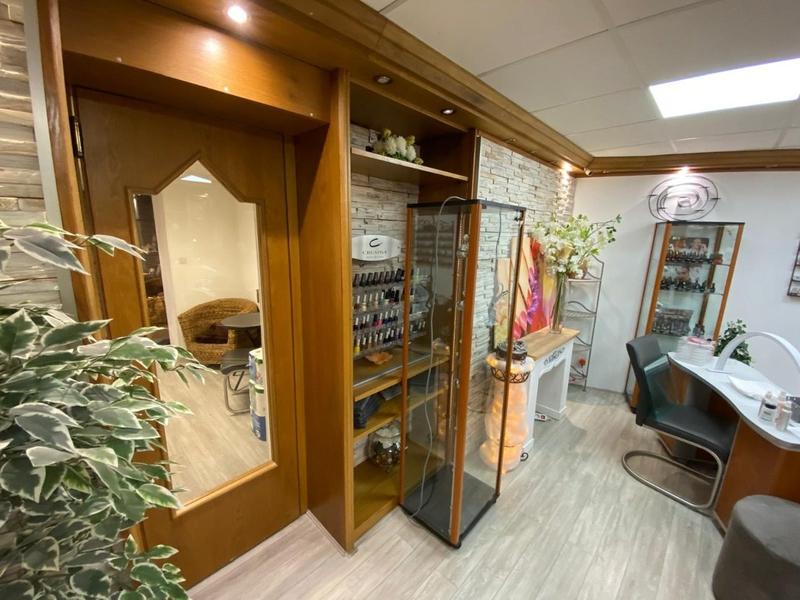 Fonds de commerce - Magasins - 108 m²