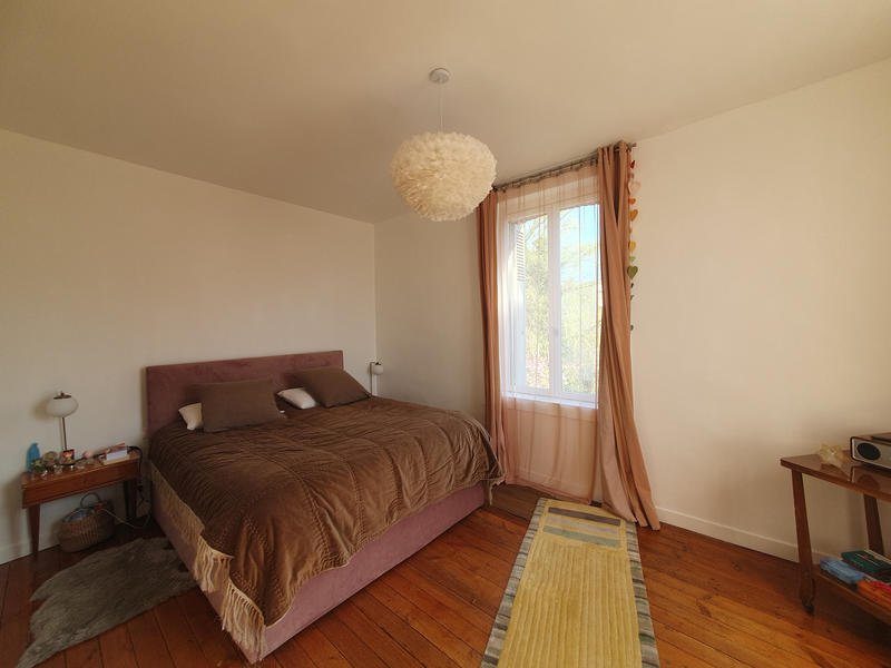 Maison - 187 m² - 10 pièces