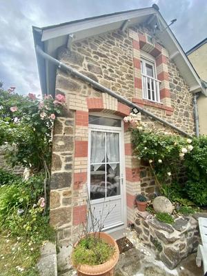 Maison de ville - 200 m² - 10 pièces