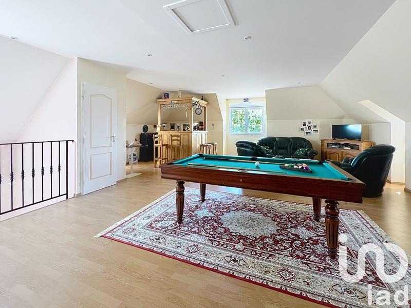 Maison - 281 m² - 10 pièces