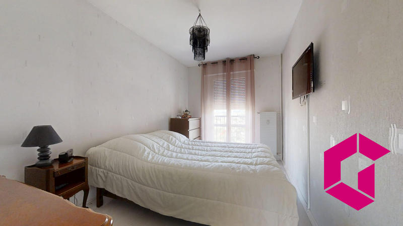 Appartement - 96 m² - 5 pièces