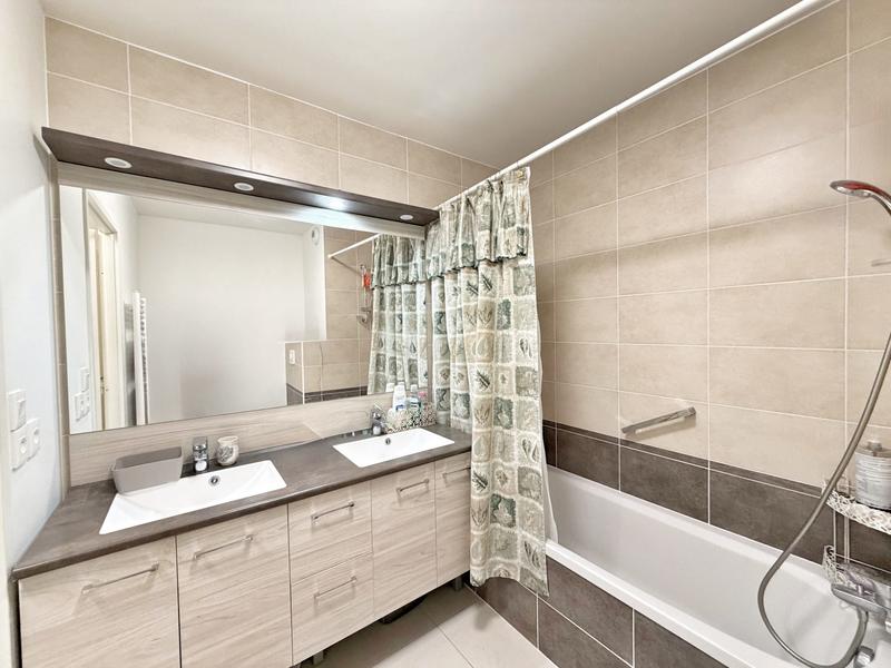 Appartement - 86 m² - 4 pièces