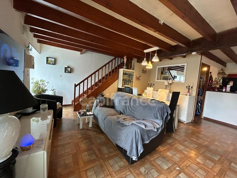 Maison - 387 m² - 15 pièces