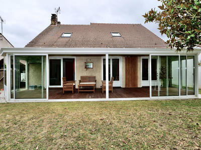 Maison - 157 m² - 6 pièces