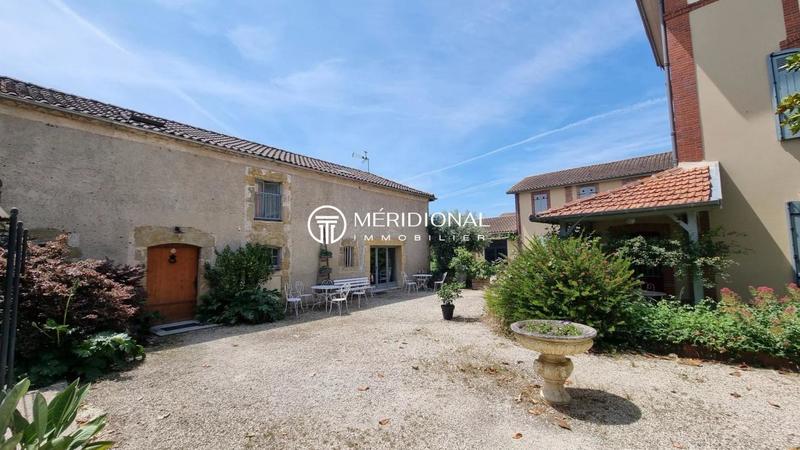 Maison - 648 m² - 22 pièces