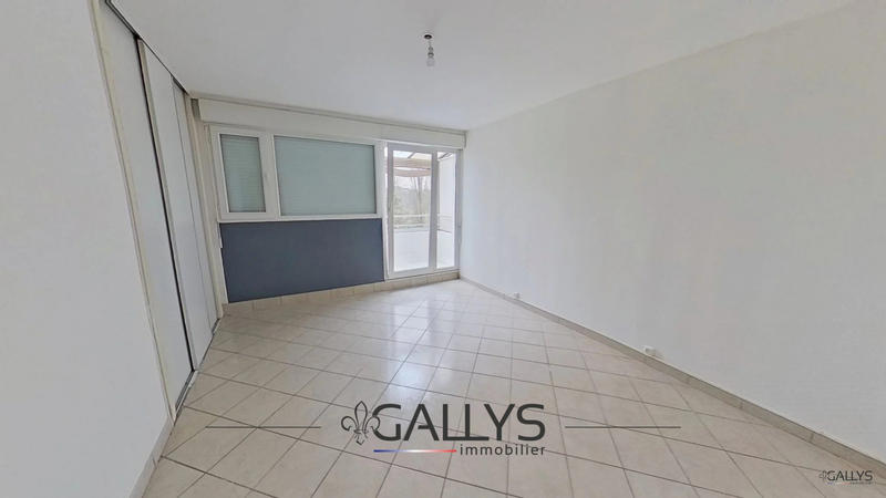 Appartement - 184 m² - 5 pièces