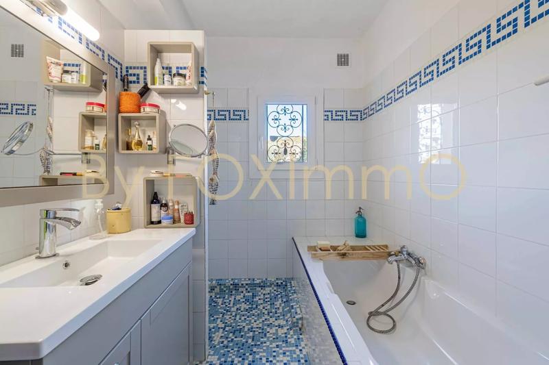 Villa - 220 m² - 7 pièces