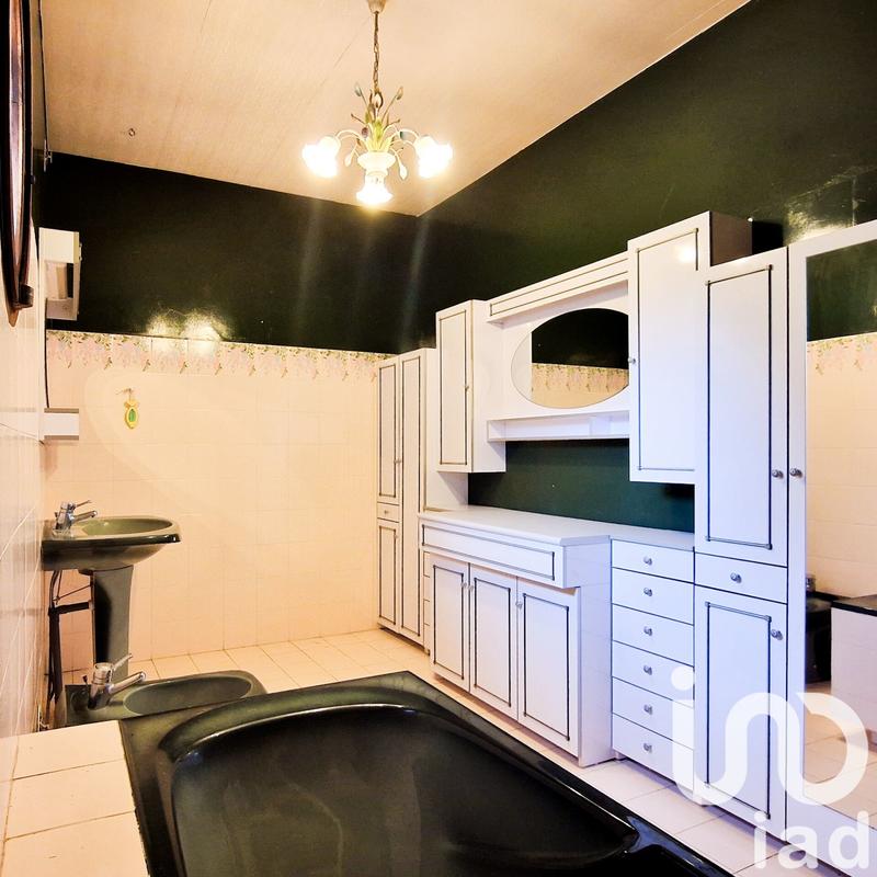 Maison - 256 m² - 9 pièces