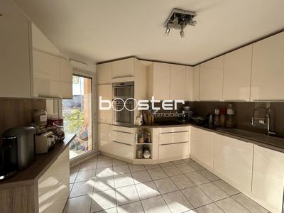 Appartement ancien - 105 m² - 4 pièces