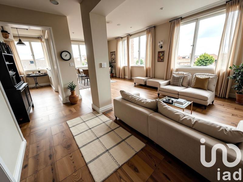 Appartement - 99 m² - 4 pièces