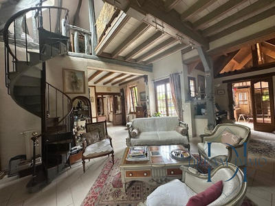 Maison ancienne - 240 m² - 10 pièces