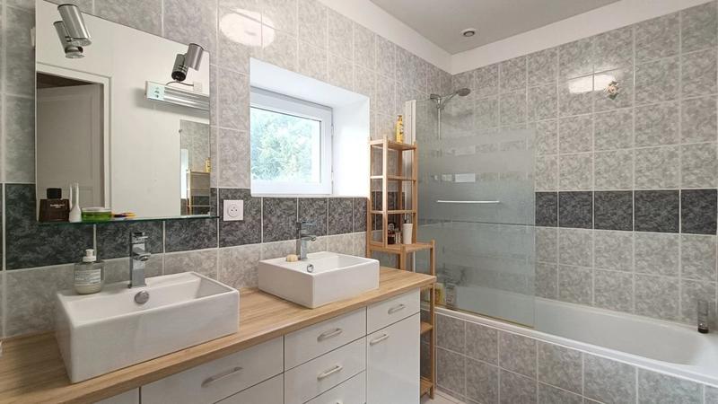 Propriété - 286 m² - 8 pièces