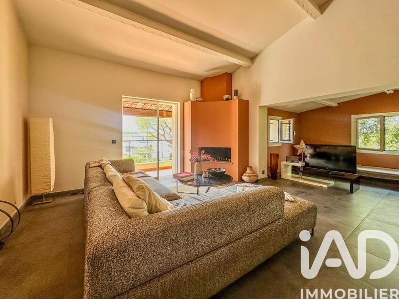 Maison - 180 m² - 7 pièces