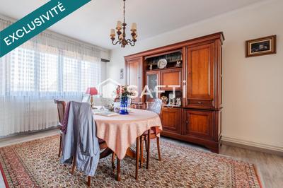 Maison - 180 m² - 6 pièces