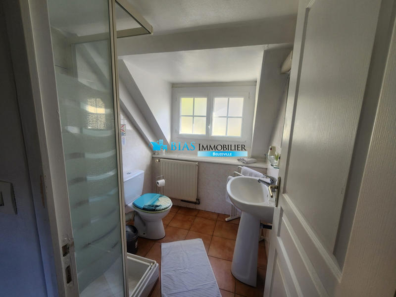 Maison - 240 m² - 10 pièces