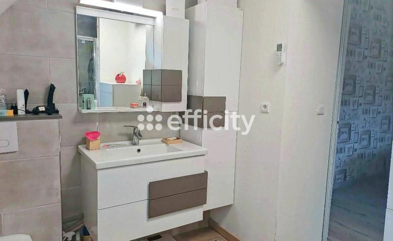 Pavillon - 250 m² - 10 pièces