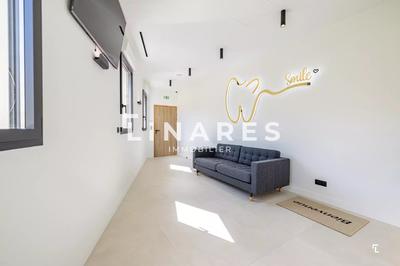 Local d'activités - 208 m² - 1 pièce