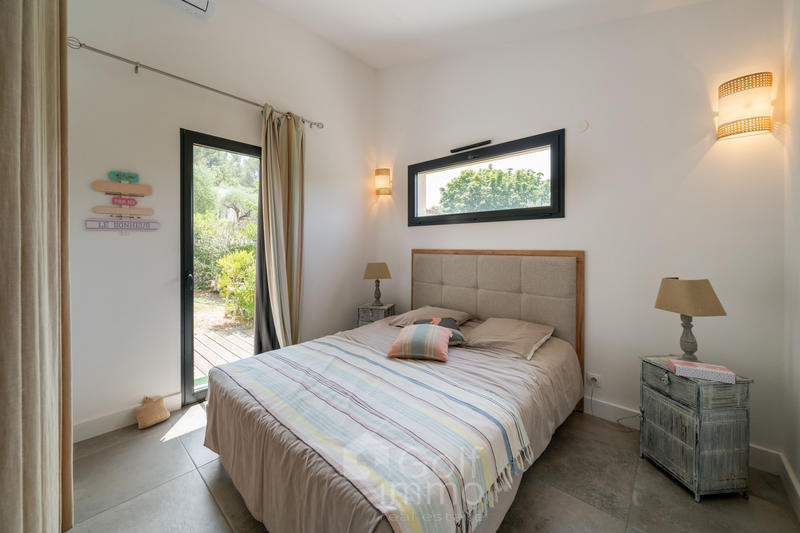 Villa - 220 m² - 5 pièces