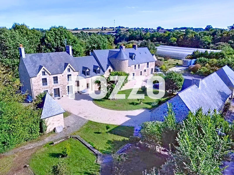 Maison - 676 m² - 17 pièces