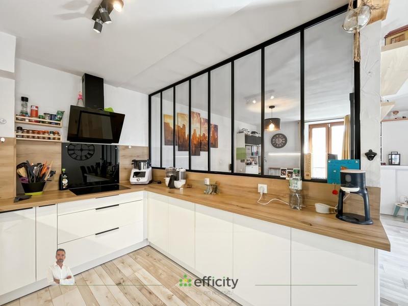 Maison - 92 m² - 4 pièces