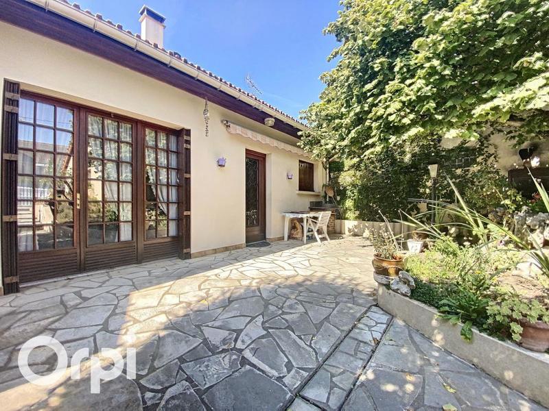Maison - 90 m² - 3 pièces