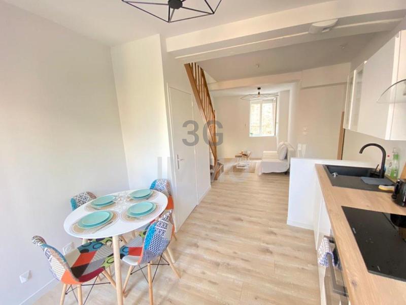 Maison jumelée - 65 m² - 4 pièces