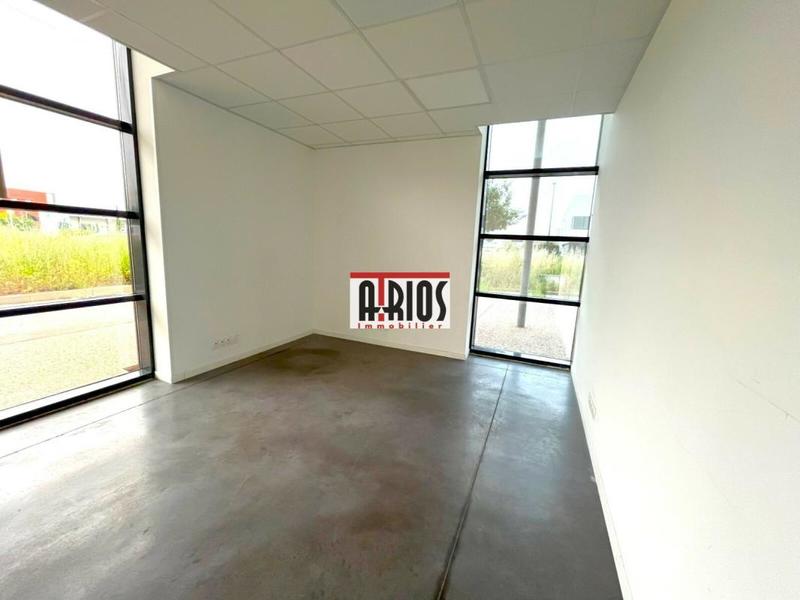Local d'activité / Entrepôt - 290 m²