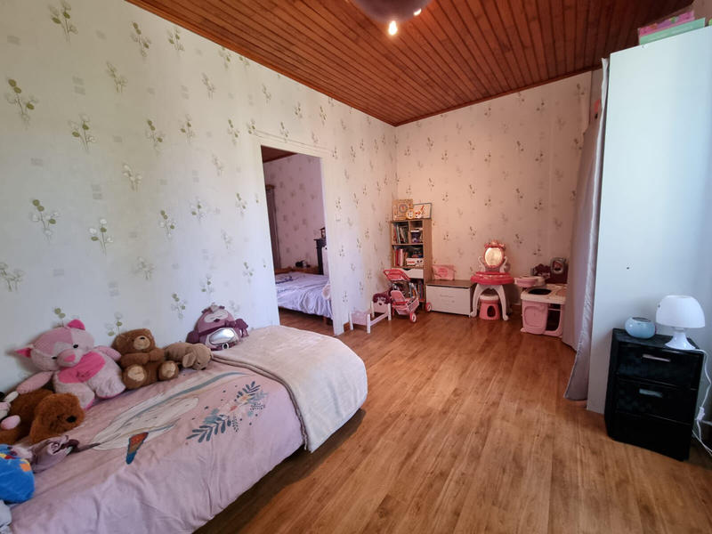 Maison - 93 m² - 4 pièces