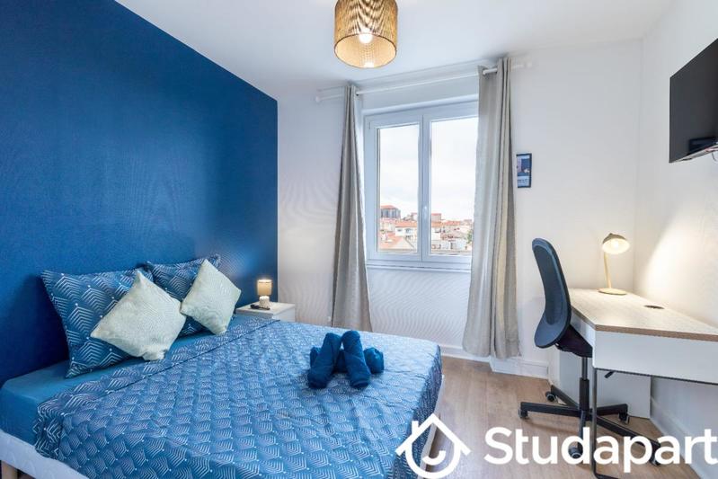 Chambre - 11 m² - 1 pièce