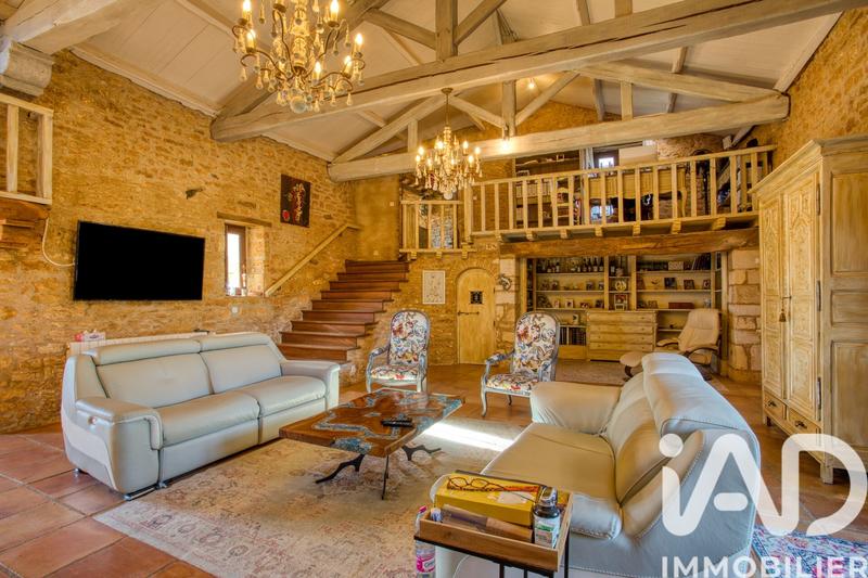 Maison - 950 m² - 22 pièces