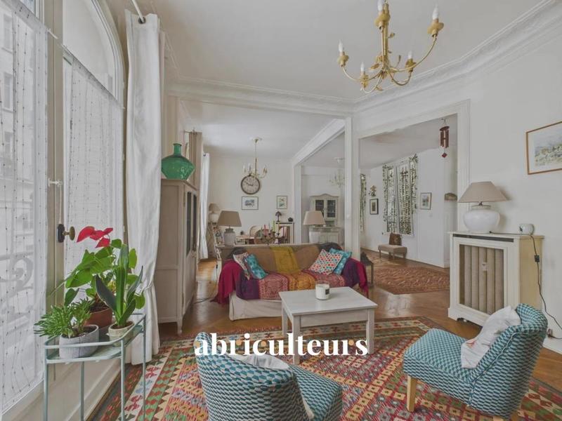 Appartement ancien - 105 m² - 5 pièces