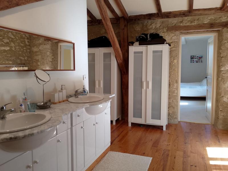 Maison - 380 m² - 9 pièces