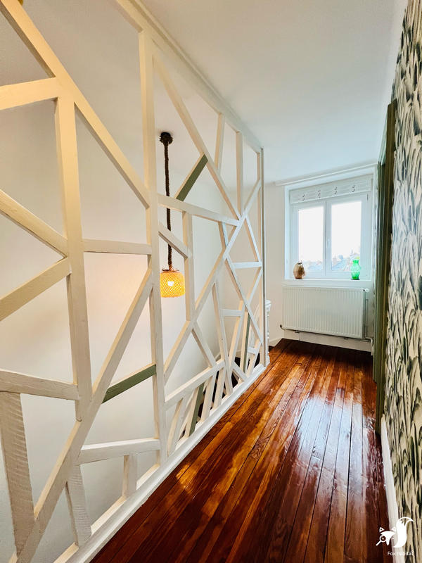 Maison - 218 m² - 8 pièces