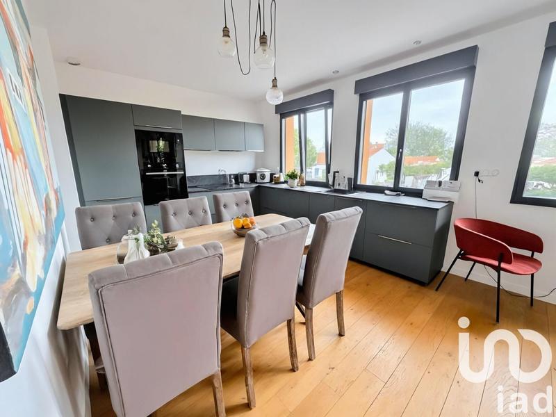 Maison - 121 m² - 6 pièces