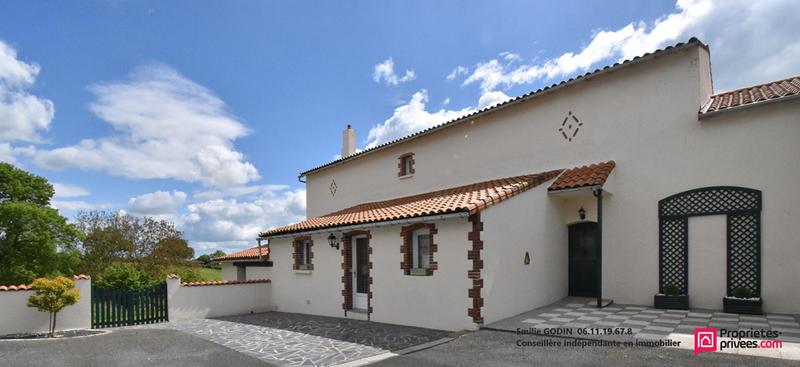 Maison - 200 m² - 8 pièces