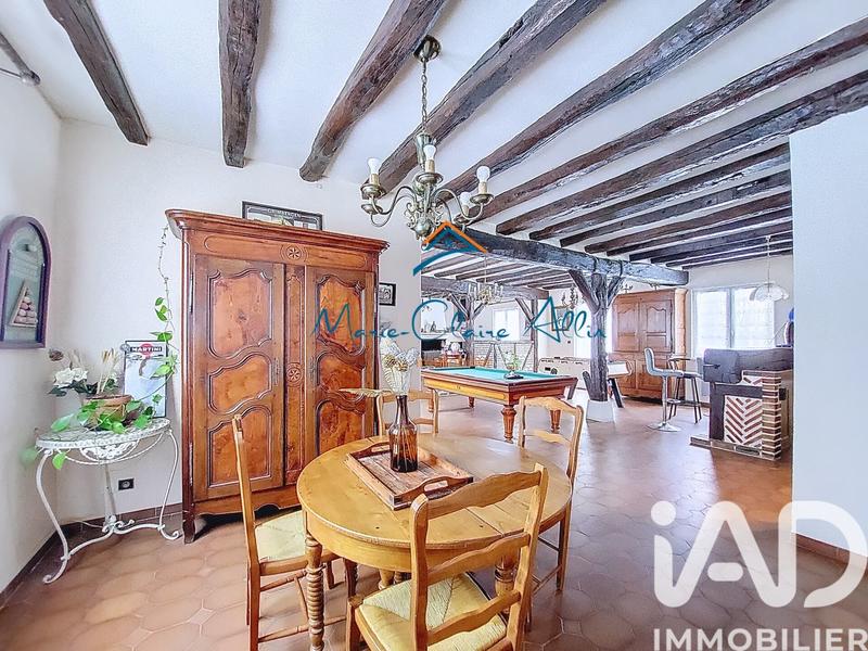 Maison - 227 m² - 9 pièces