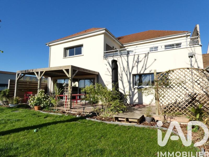 Maison - 200 m² - 7 pièces