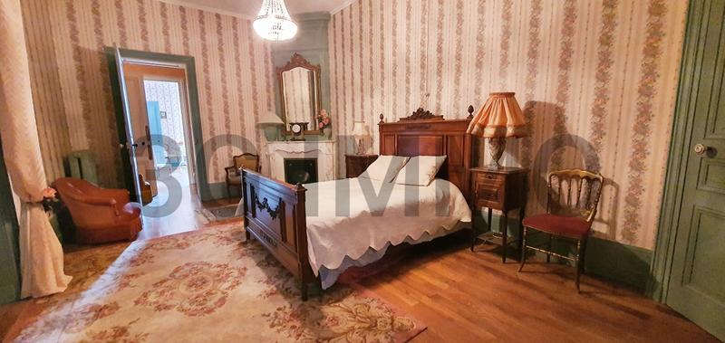 Propriété - 526 m² - 15 pièces