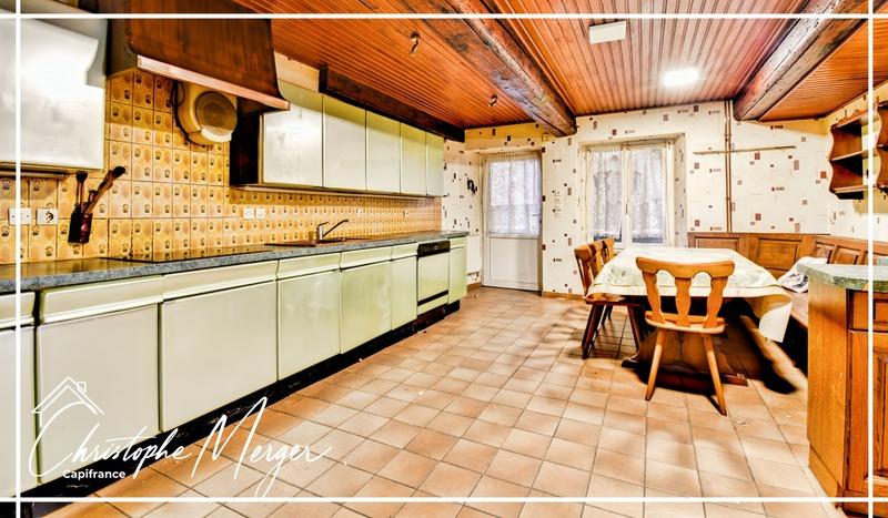 Maison - 245 m² - 8 pièces