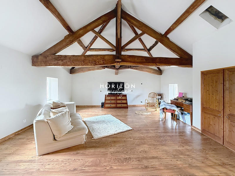 Maison - 183 m² - 6 pièces