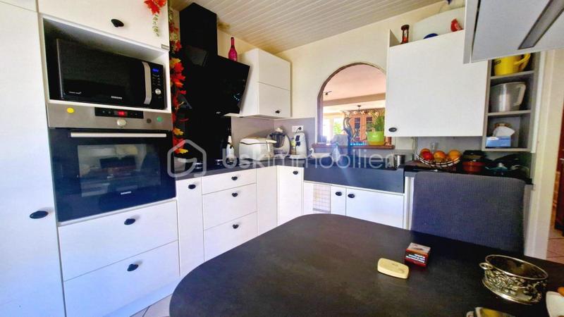 Maison - 110 m² - 4 pièces