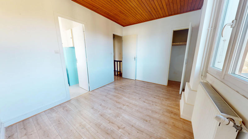 Maison - 88 m² - 5 pièces