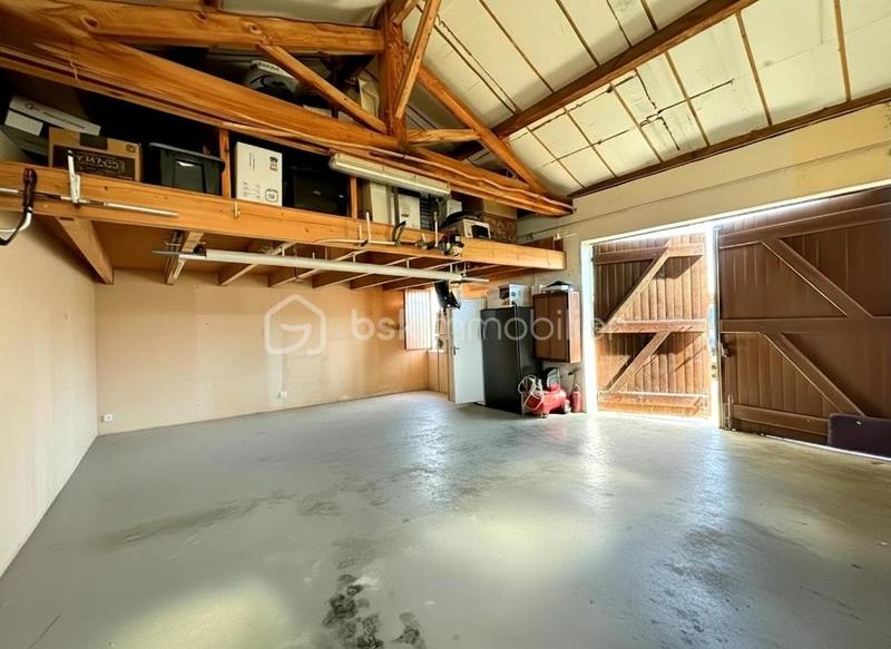 Propriété - 157 m² - 6 pièces