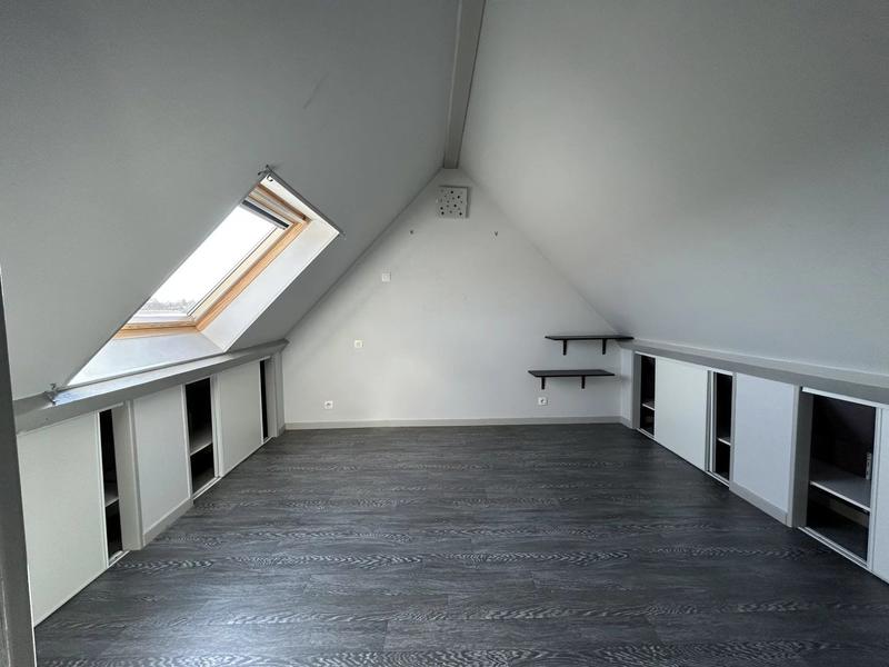 Maison - 198 m² - 11 pièces